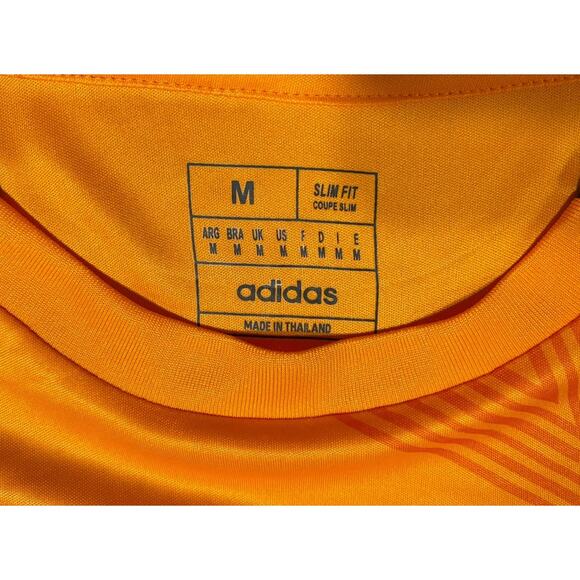 Real Madrid | Men’s Medium Alternative Long-Sleeve Jersey - Picture 3 of 7